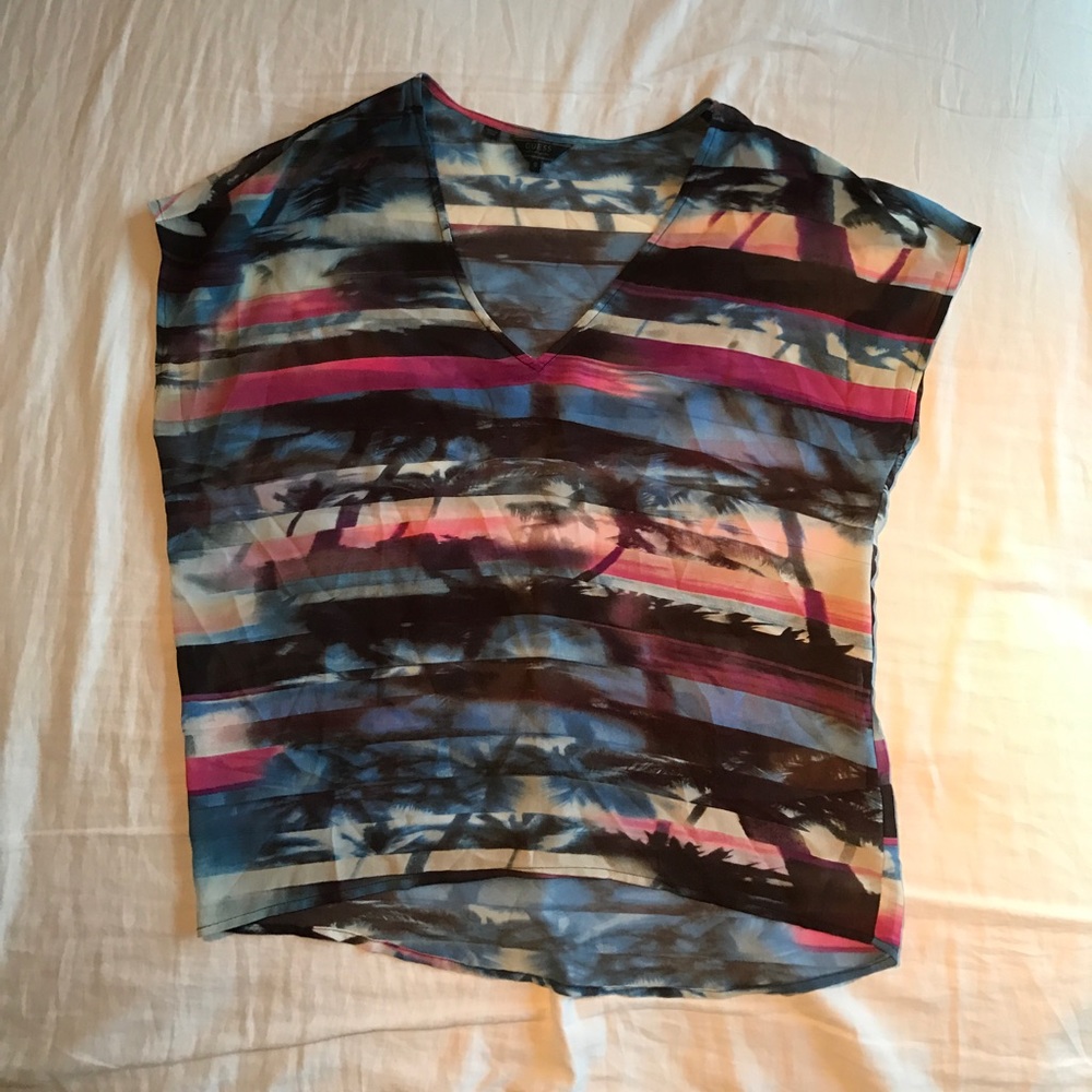 Guess top